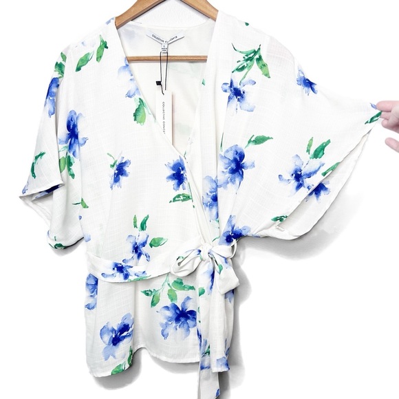 New with Tags Collective Concepts Women’s Floral Wrap Style Short Sleeve Blouse - Picture 4 of 16